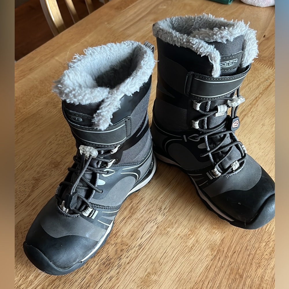 Little Kids size 11 Keen Waterproof Keen Dry Snow Boots